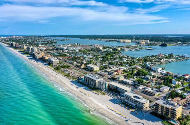 Sunset Beach Suites St. Pete Beach Dış mekan fotoğraf